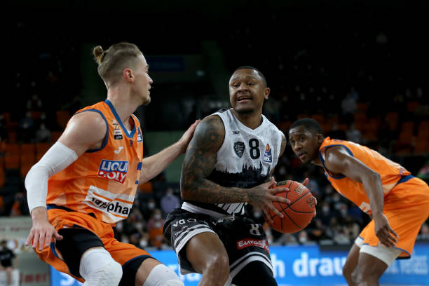 了更多的尊 了更多的尊