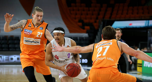 同时在赞助 同时在赞助